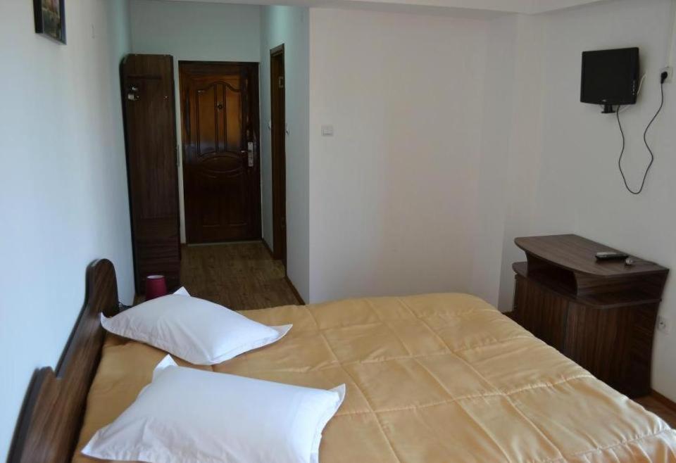 Hotel Corsar Tulcea Room photo